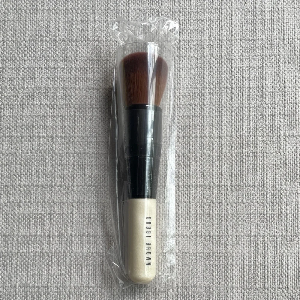 Bobbi Brown full coverage face Makeup Brush